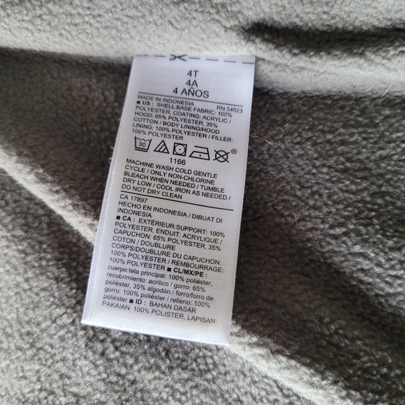 Old Navy Child's Puffer Vest - Gray, Sz 4T - Like New - Picture 7 of 7